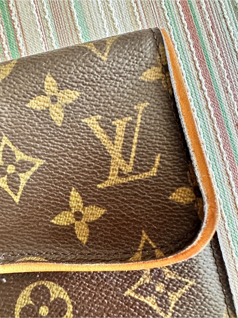 Louis Vuitton Boetie Wallet Monogram canvas Turn Lock Closure Zip Coin Pocket